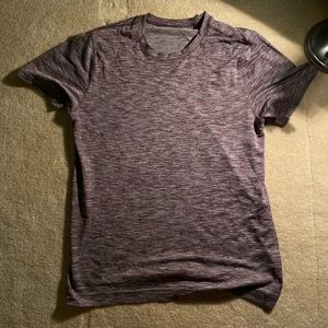 Lululemon men’s short sleeve top medium